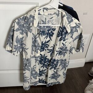 American Eagle Outfitters Navy and White Floral Shirt